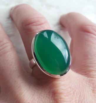 Zilveren ring gezet met groene Onyx ring maat 18.5 mm